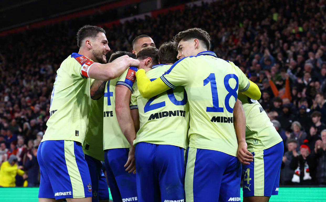 Dongxie Kanqiu: การดวลม้าที่เพิ่งเลื่อนตำแหน่งใหม่ลีดส์จะส่ง Burnley Home_Match_English Championship_home
