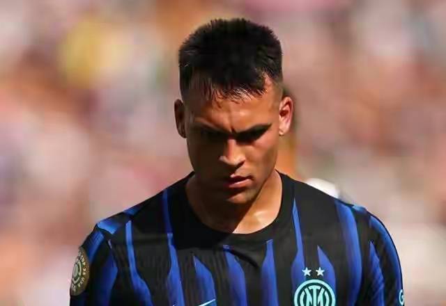มิดฟิลด์อินเตอร์ มิลาน เปลี่ยน! Longari: Flatte West มีกำหนดจะออกจากทีม Blue and Black เสนอให้ Liverpool Jones_Uefa Champions League_Napoles_Roman อย่างเป็นทางการ