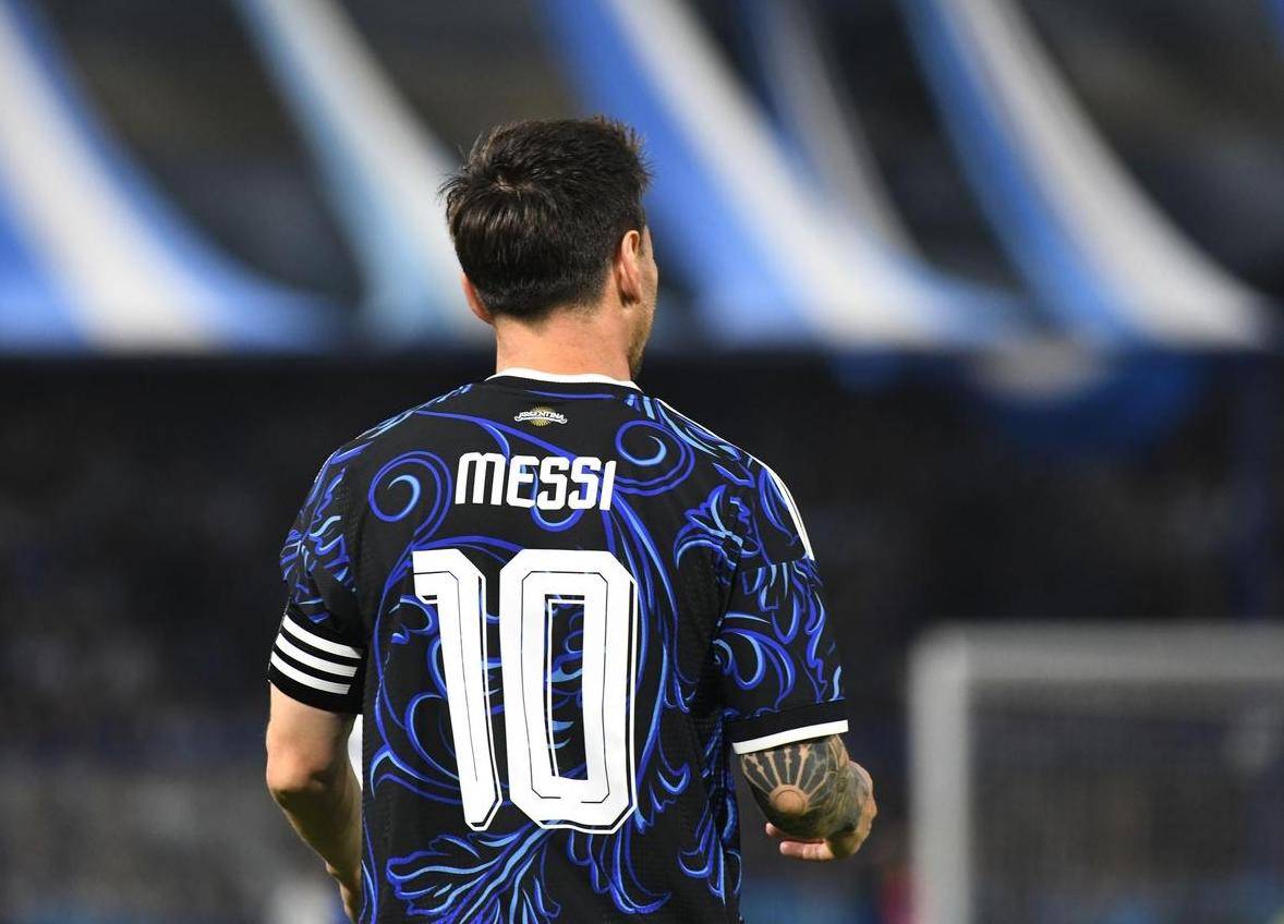 Verstappen: ถ้าฉันสามารถสลับชีวิตได้ ฉันจะเลือก Messi! _ อันโตนีริ_การแข่งขัน_เนเธอร์แลนด์