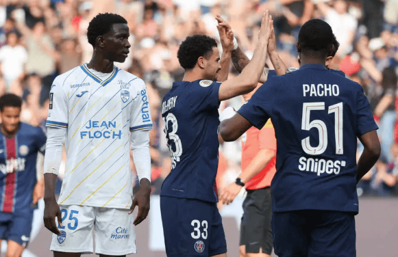 บลิตซ์ของเอ็มบาเยอร์ + เอเมอรี ส าเร็จ ตัวสำรอง มิลาน สปอร์ตเผย ปารีส 2-2 ลอเรนท์_แมช_แซงต์ เจอร์แมง เจอร์แมง