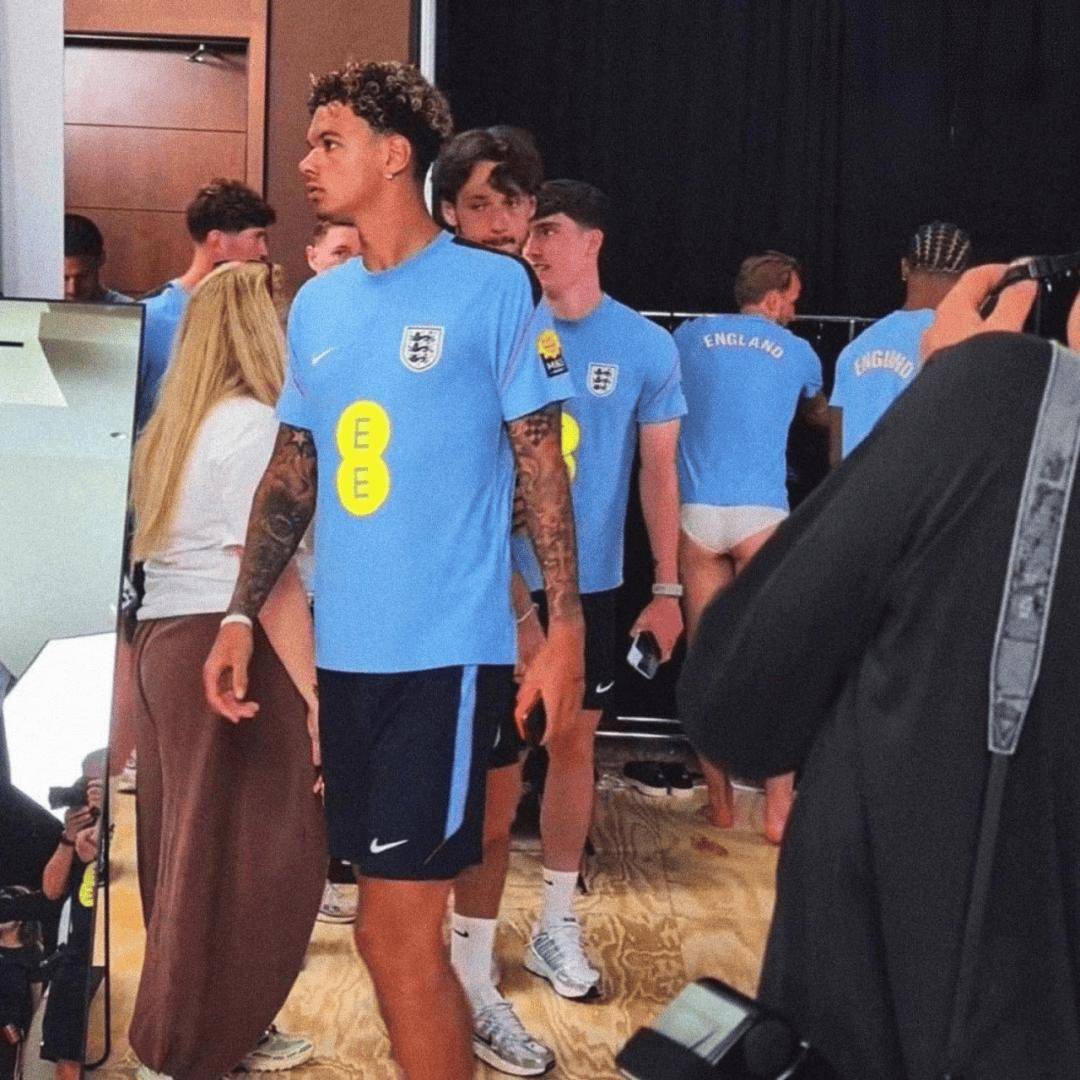 อังกฤษถูกขโมยจากกางเกงชั้นในเท่านั้น? ที่น่ากลัวไปกว่านั้นคือคุณสามารถทำรองเท้าผ้าใบหายได้หากคุณทำรองเท้าหาย_harry kane_custom_match